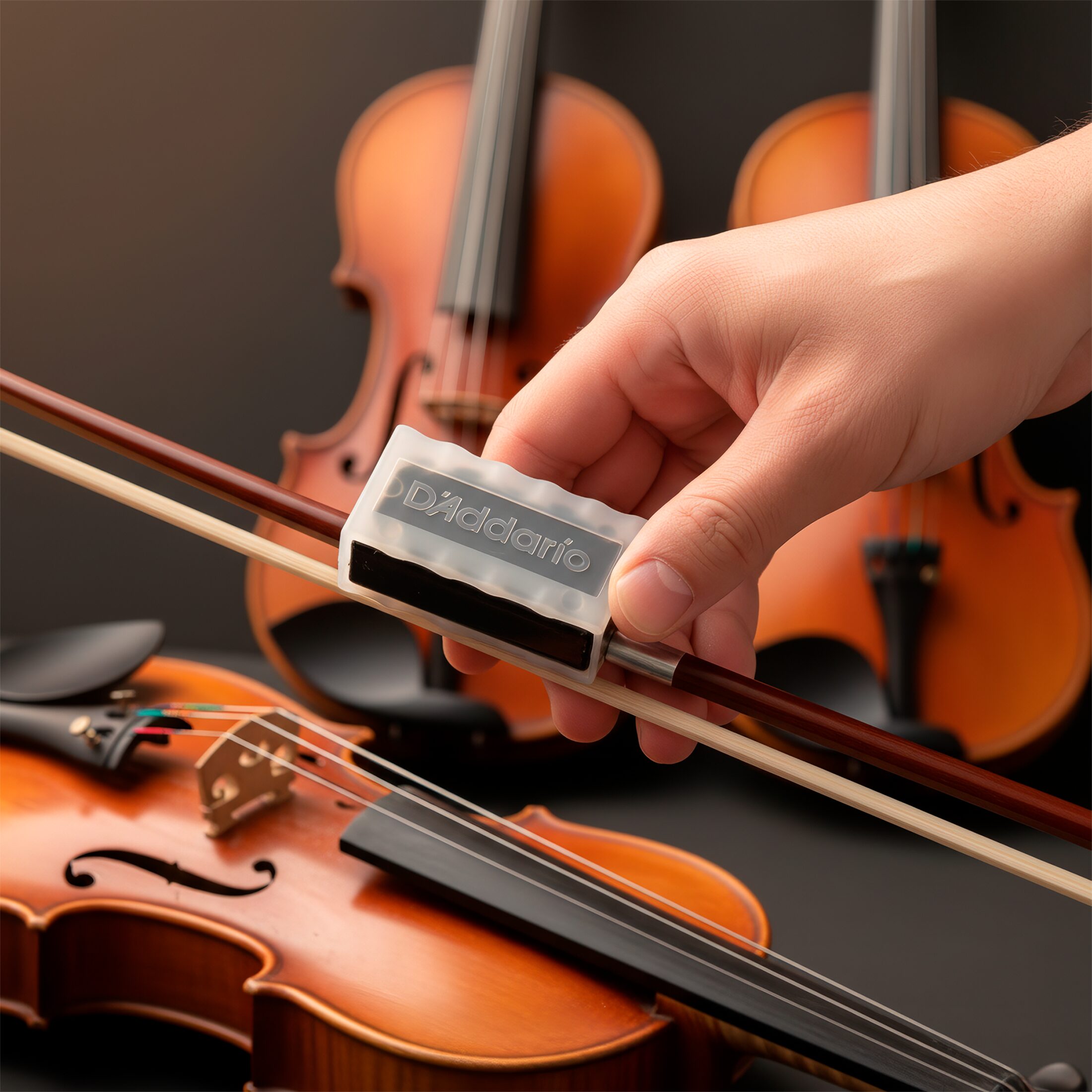 Brea Violin VR300 Daddario resina natural oscura con canal plástico para agarre fácil, ideal para crin o pelo sintético, fabricada en USA