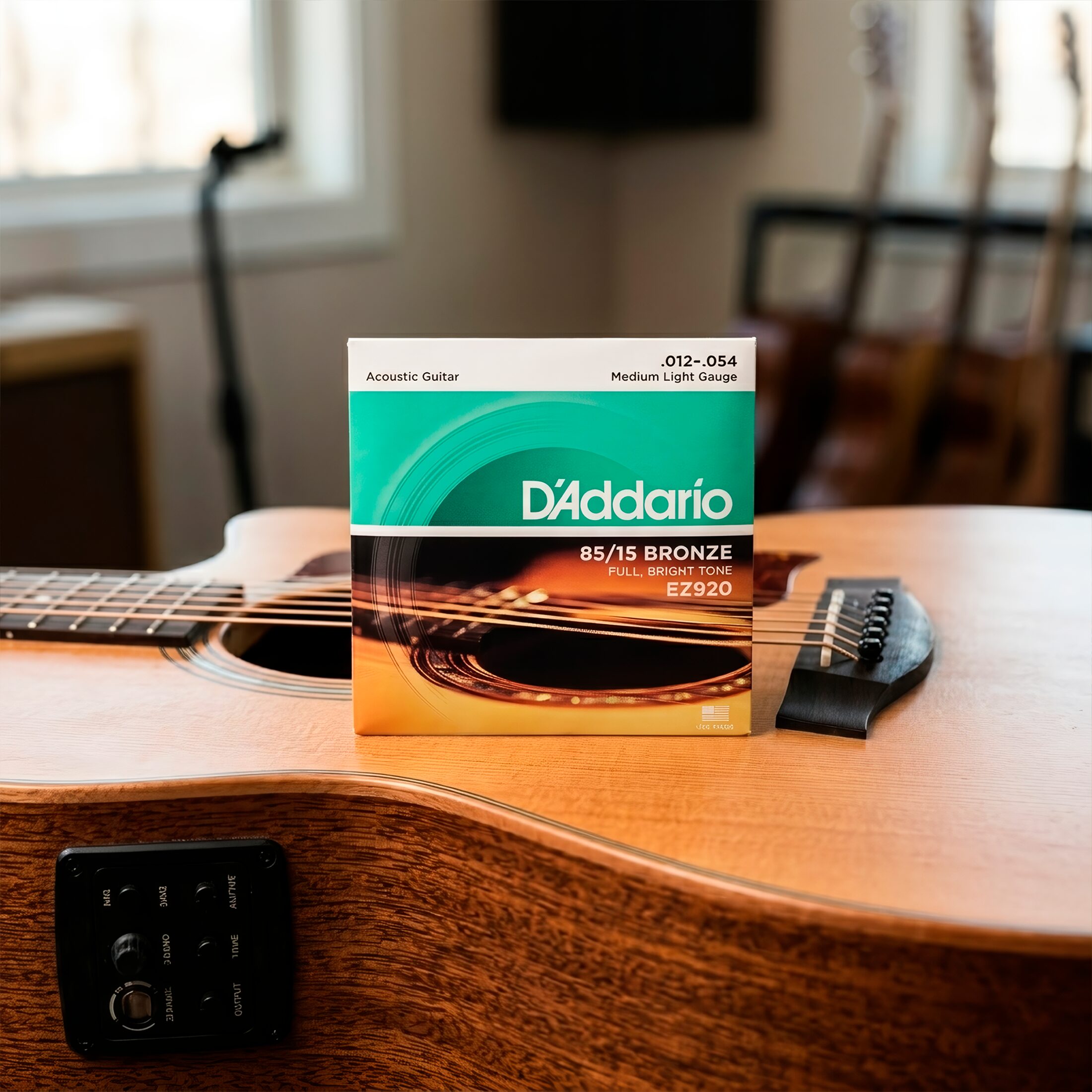 Cuerdas Daddario EZ920 para guitarra acústica calibre 0.012 - 0.054 Medium Light Gauge con entorchado en bronce