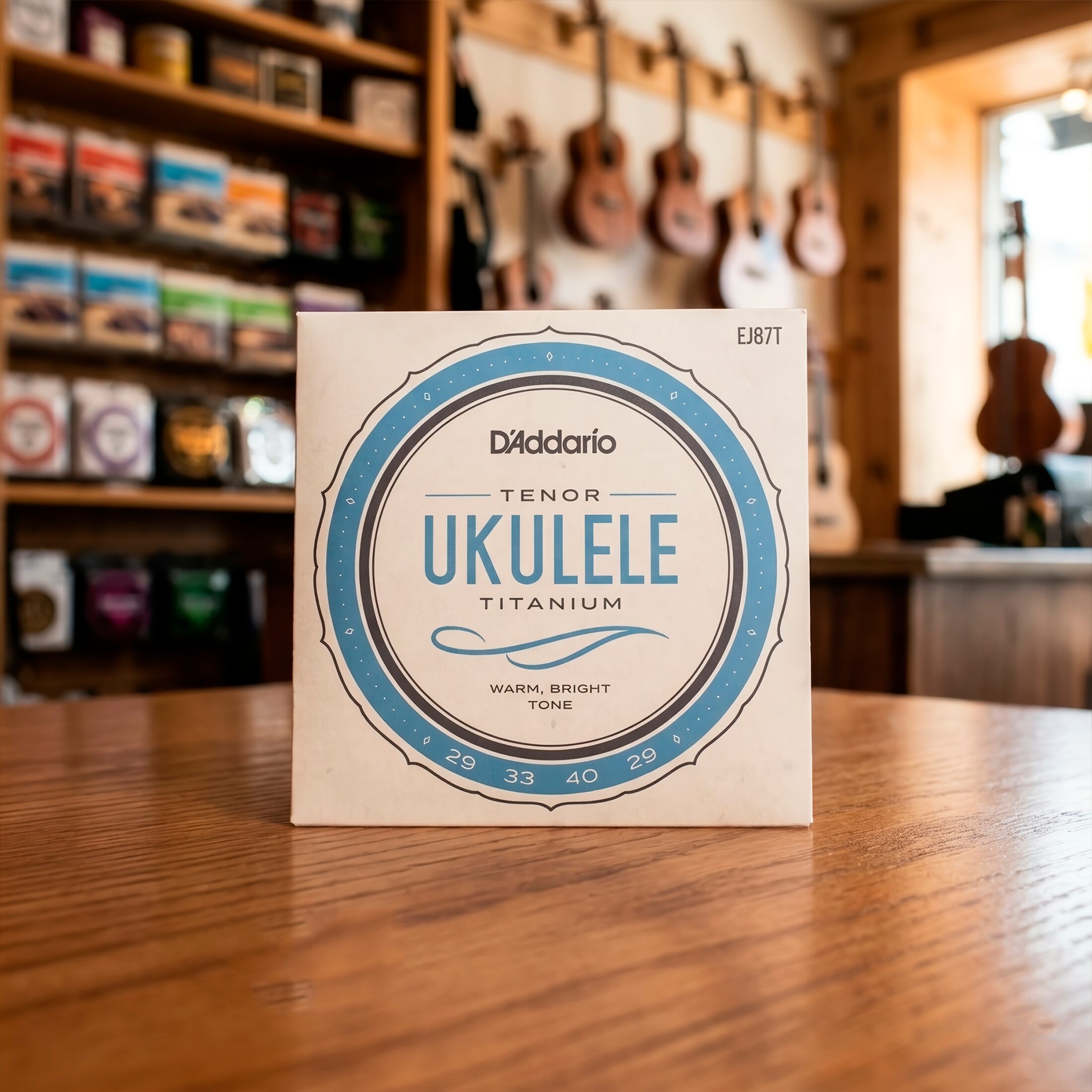 Cuerdas para Ukulele Daddario EJ87T de titanio para ukulele tenor con afinación estándar GCEA y sonido brillante de alta proyección.