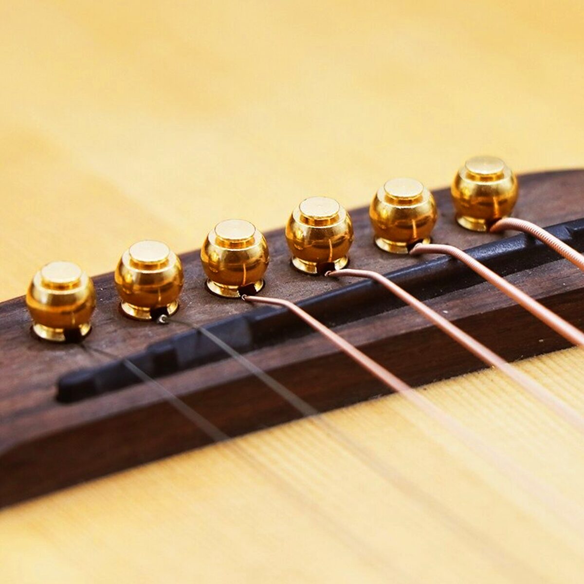 Pines Clavijas de Guitarra P/ Puente de latón dorado para guitarra acústica y docerola paquete con 6 piezas resistentes